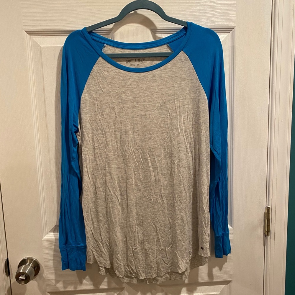American Eagle Long Sleeve Tee